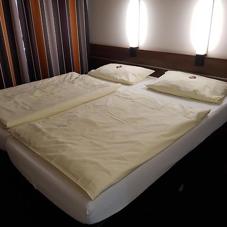 Hotel Zum Eichenzeller Esterno foto