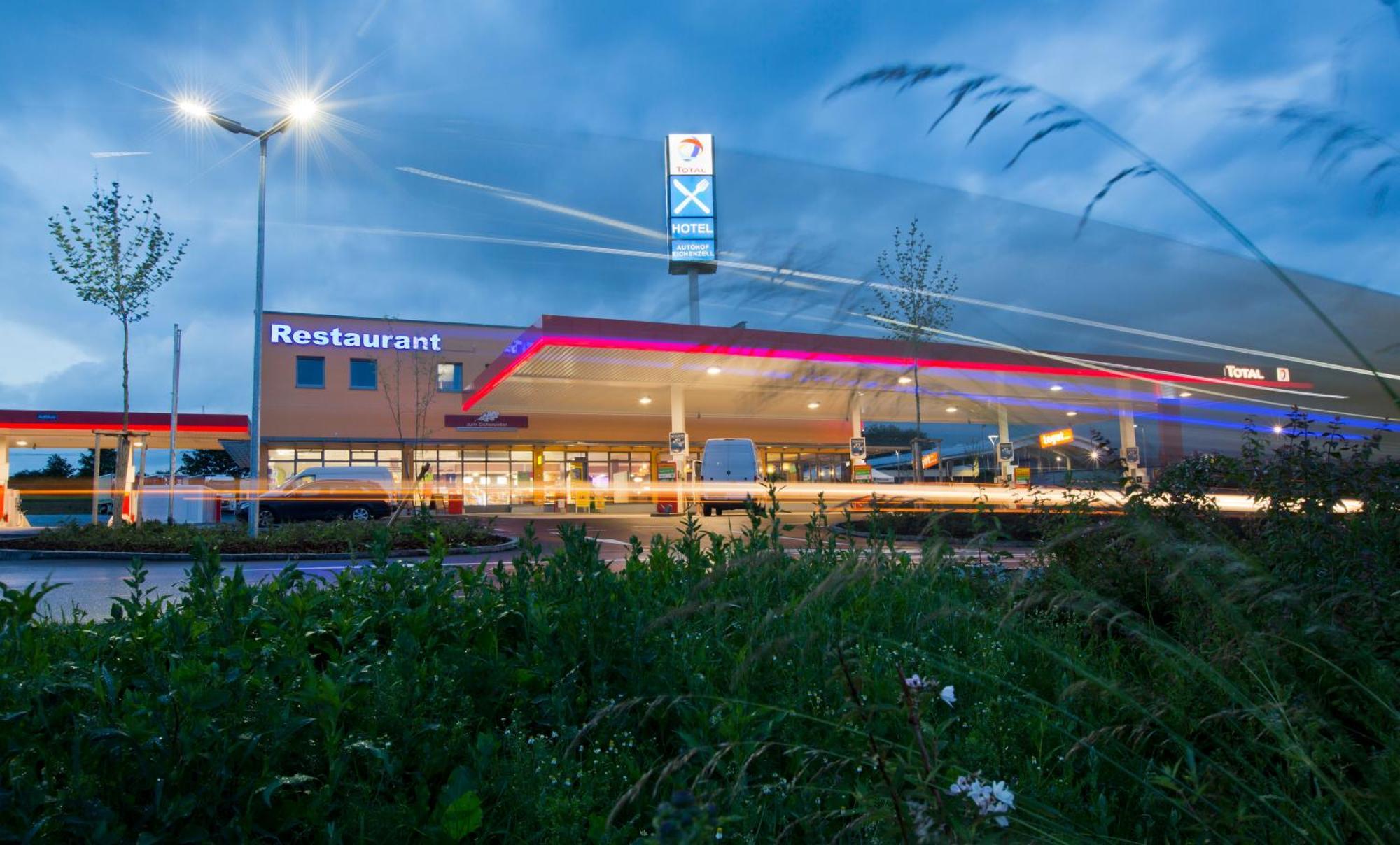 Hotel Zum Eichenzeller Esterno foto