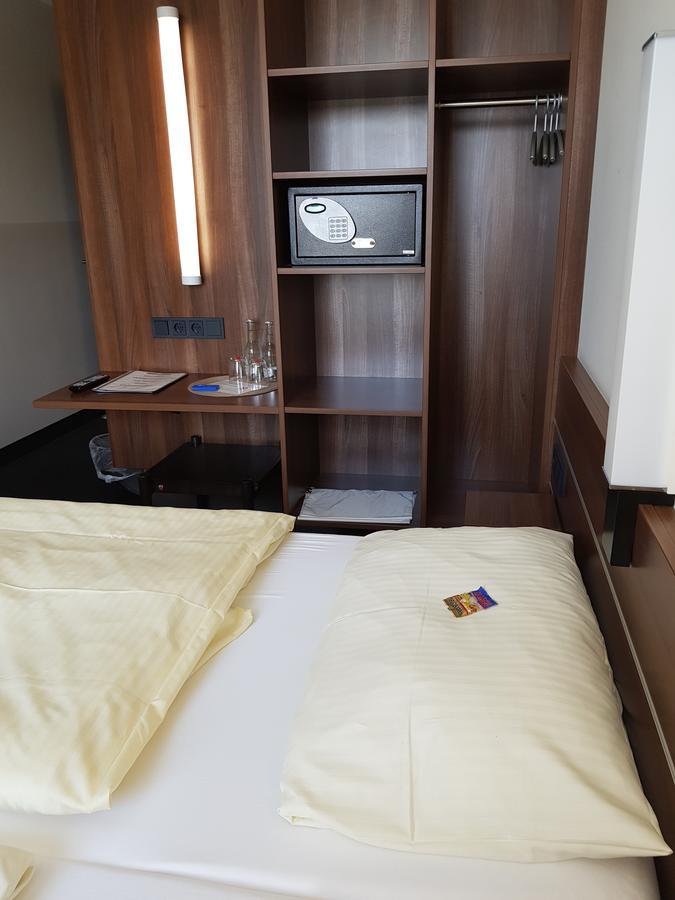 Hotel Zum Eichenzeller Esterno foto