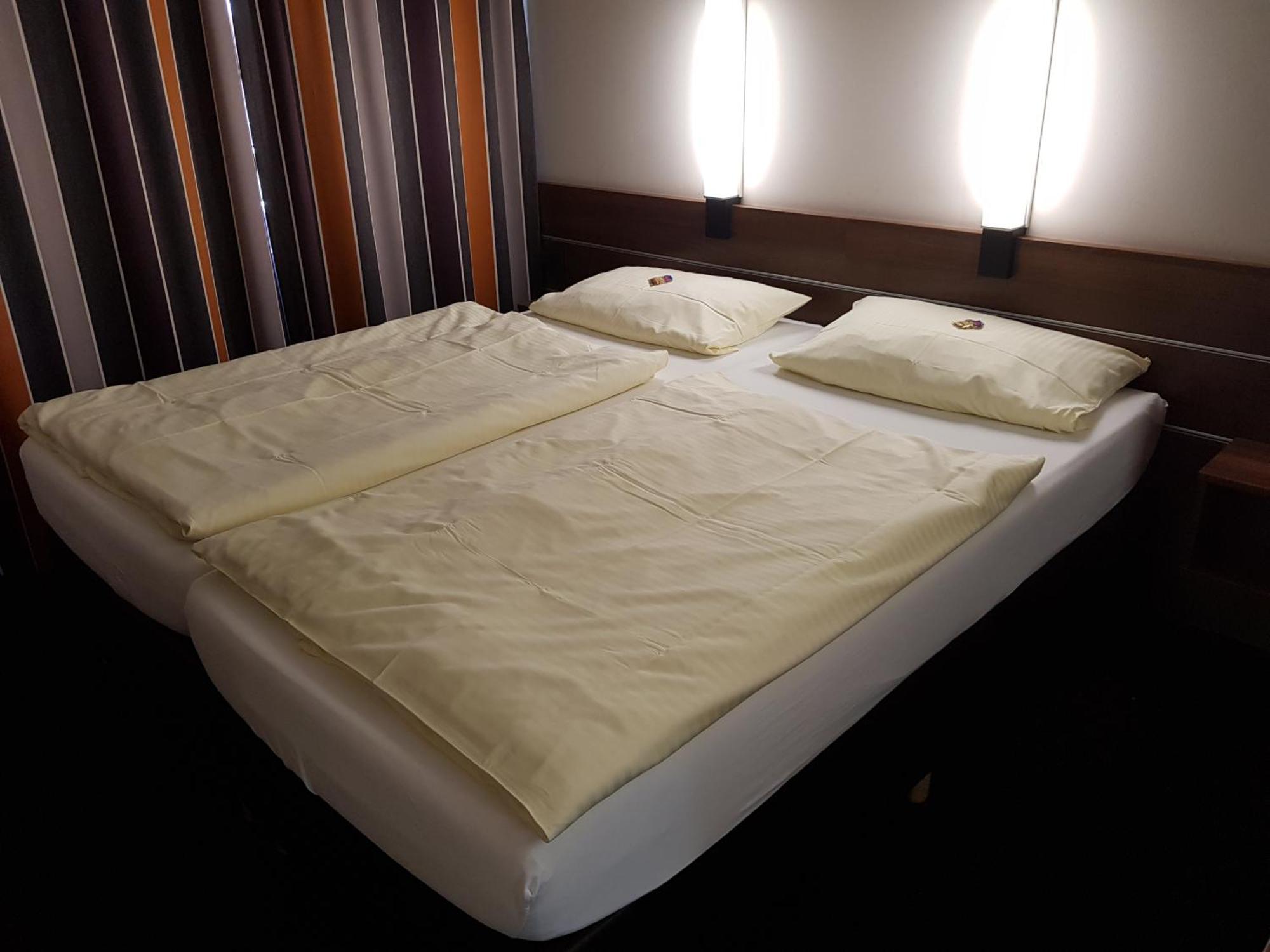 Hotel Zum Eichenzeller Esterno foto